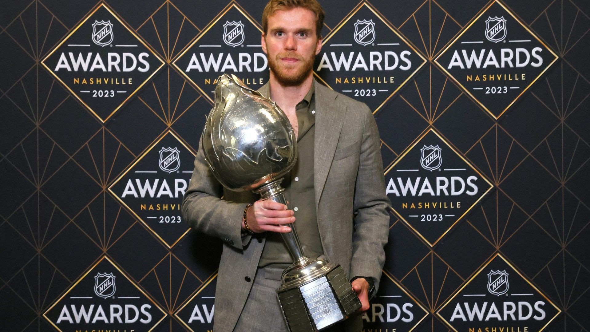 Nhl Connor Mcdavid Von Den Edmonton Oilers Ist Mvp