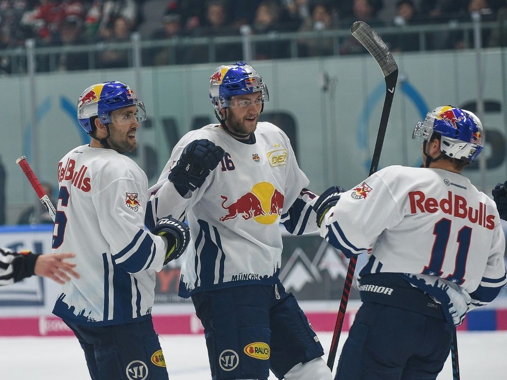 Eishockey Meister München gleicht Play off Serie aus