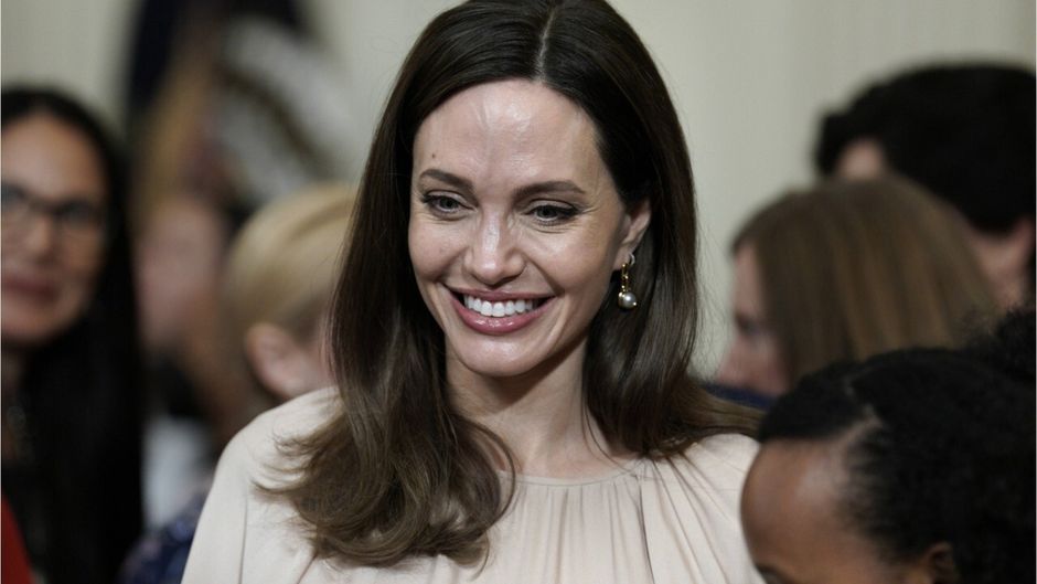 Mit Milliardär gesichtet: Angelina Jolie mit neuem Mann an ihrer Seite