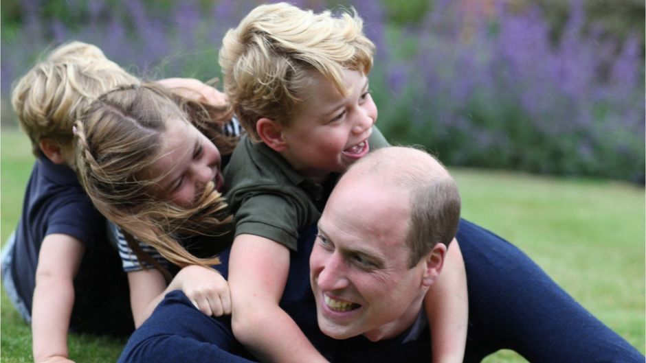 Bezaubernde Fotos: Prinz William feiert Geburtstag und Vatertag