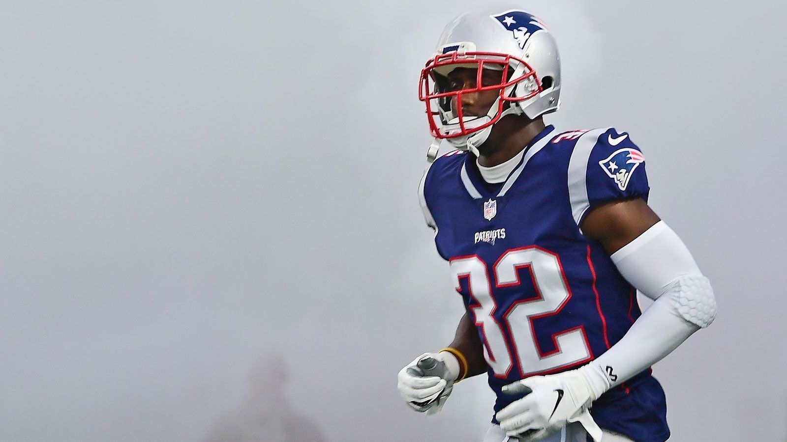 
                <strong>Platz 89: Devin McCourty</strong><br>
                Position: SafetyTeam: New England PatriotsPlatzierung im Vorjahr: nicht dabei
              