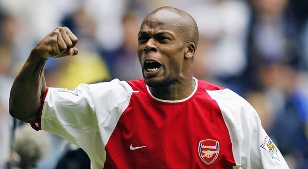 
                <strong>Mittelfeld: Sylvain Wiltord</strong><br>
                2000 bis 2004165 Spiele40 Tore
              