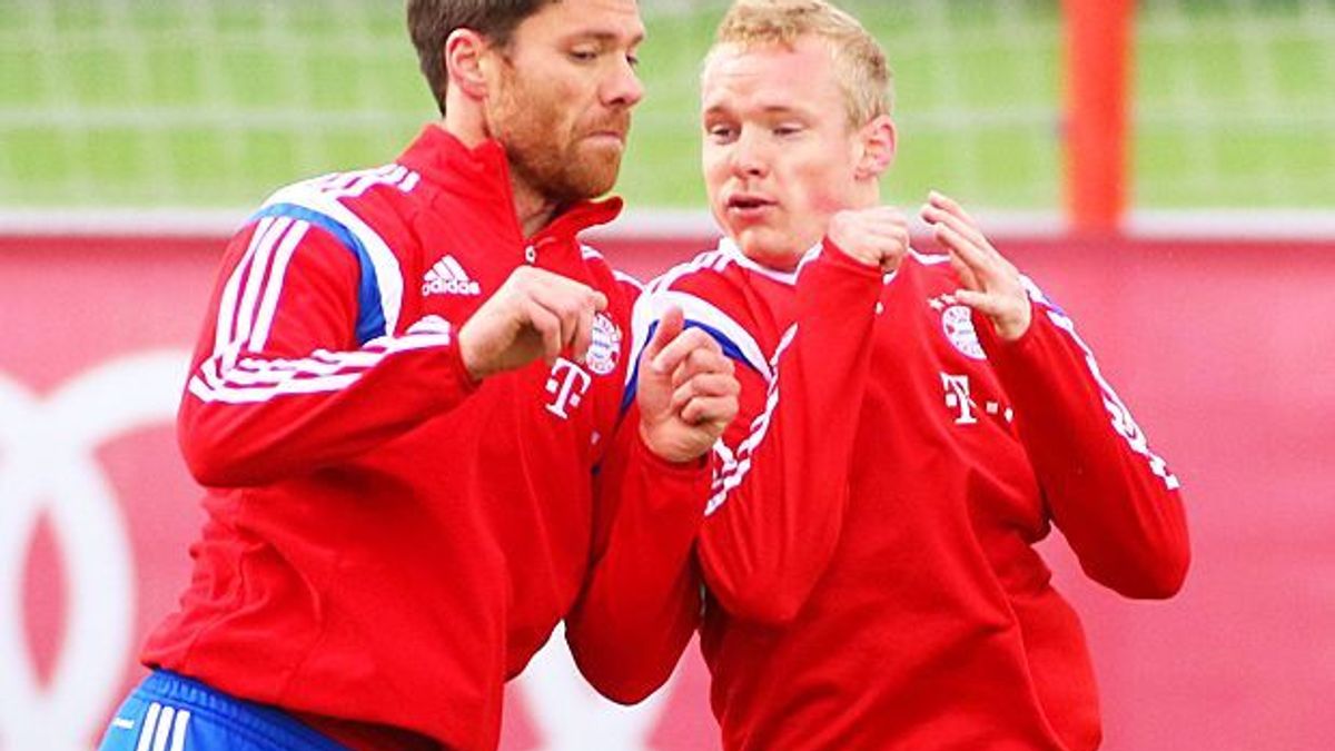 Sebastian Rode Xabi Alonso