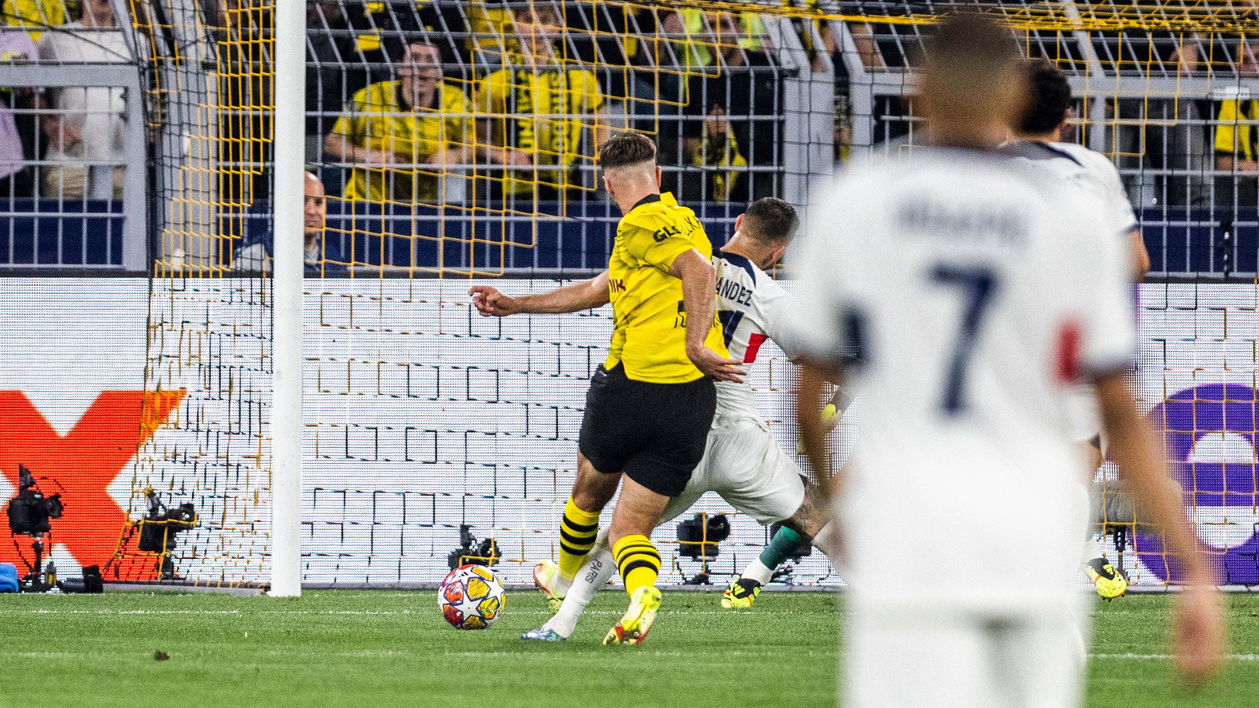 <strong>Gazzetta dello Sport (Italien)</strong><br>Ein Torpedo von Füllkrug versenkt PSG. 1:0 steht es für Dortmund, doch das Halbfinale wird in Frankreich entschieden.