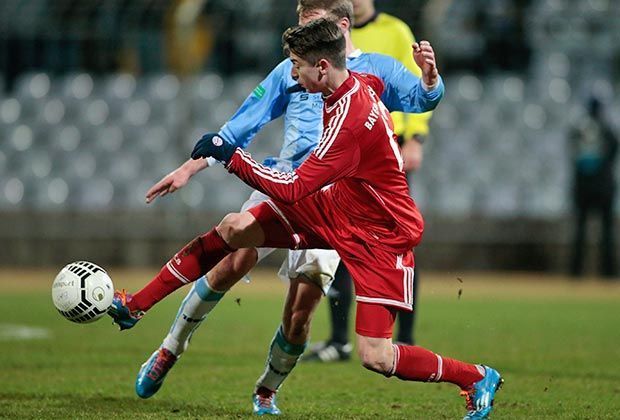 
                <strong>FC Bayern verliert Derby gegen 1860: Lucas Scholl</strong><br>
                Lucas Scholl geht auch dahin, wo es weh tut. Woher der Sohn von Mehmet Scholl das wohl hat?
              
