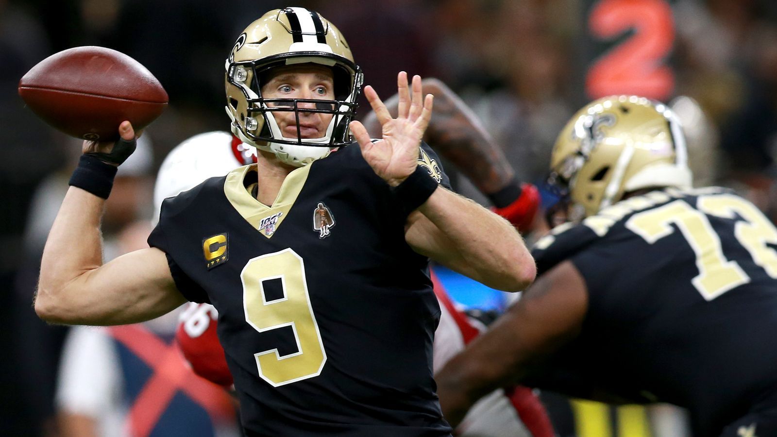 
                <strong>Quarterback: Drew Brees</strong><br>
                Die Voraussetzungen gegen die Buccaneers sind, wie in der Passing Offense beschrieben, einfach zu verlockend, um nicht auf Drew Brees zu setzen. Der Routinier wird sich gegen Tampa für sein schwaches Spiel gegen die Falcons revanchieren wollen. 
              