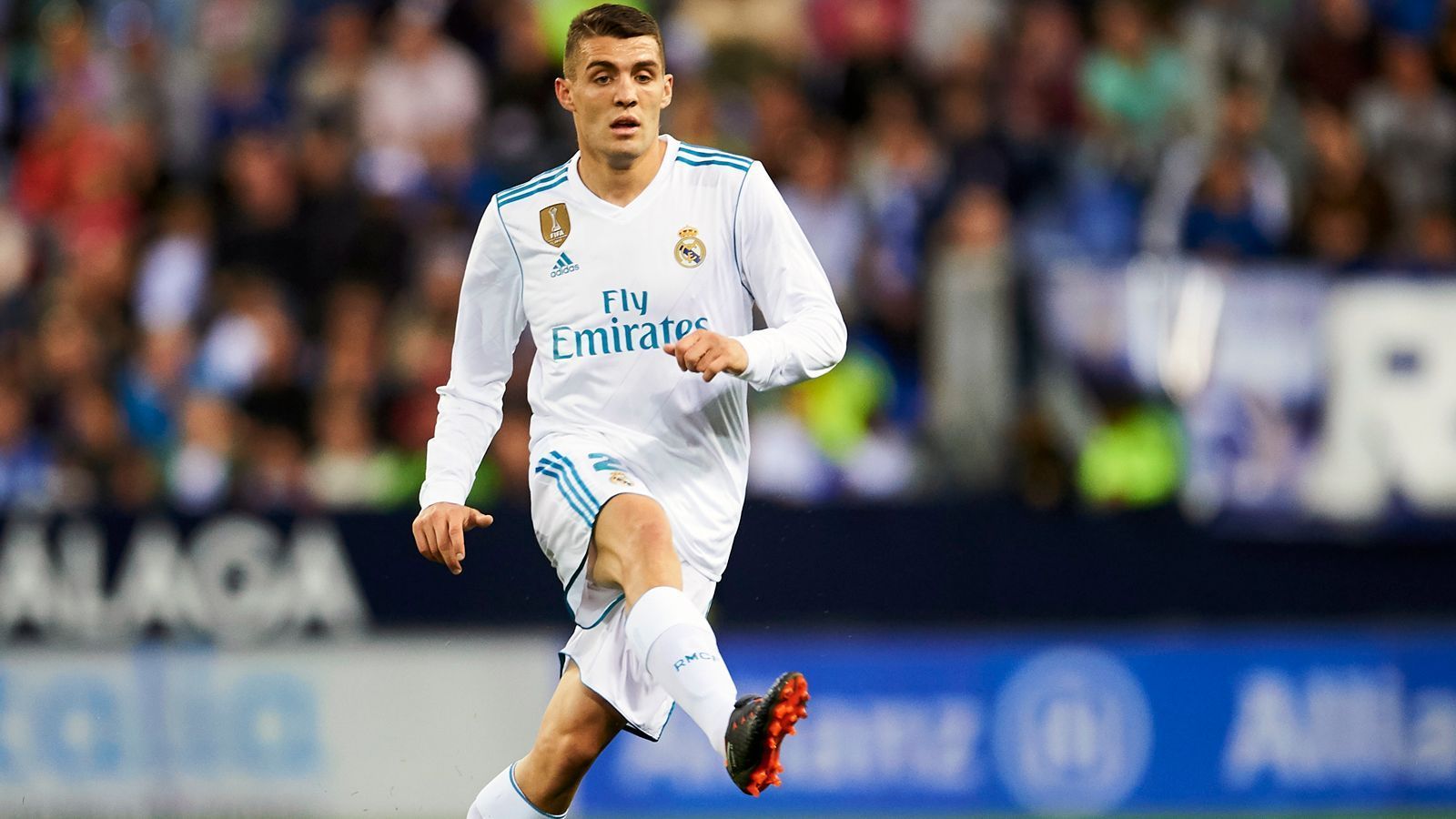 <strong>Mateo Kovacic</strong><br> Nach seinem traumhaften Sommer 2018, der ihn bei der WM mit Kroatien bis ins Finale gegen Frankreich führte, wollte Mateo Kovacic mehr - und deshalb weg von Real Madrid. Nach seiner Rückkehr aus dem Sonderurlaub stellte der Mittelfeldspieler klar, dass er nicht mehr zum Training bei Spaniens Rekordmeister erscheinen werde, bis seine Zukunft geklärt sei. Schließlich wechselte Kovacic zum FC Chelsea.