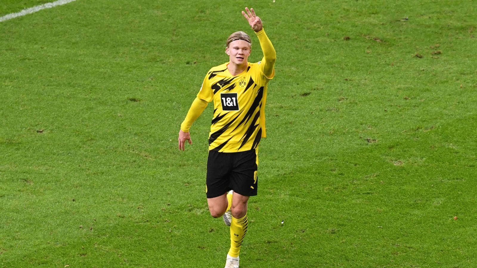 
                <strong>Sturm: Erling Haaland (Borussia Dortmund)</strong><br>
                Das norwegische Super-Talent hat die Bundesliga im Sturm erobert. In 23 Bundesliga-Spielen erzielte Haaland unfassbare 23 Treffer. Damit ist er schon nach zwölf Monaten in der Liga die offensive Versicherung für Borussia Dortmund.
              