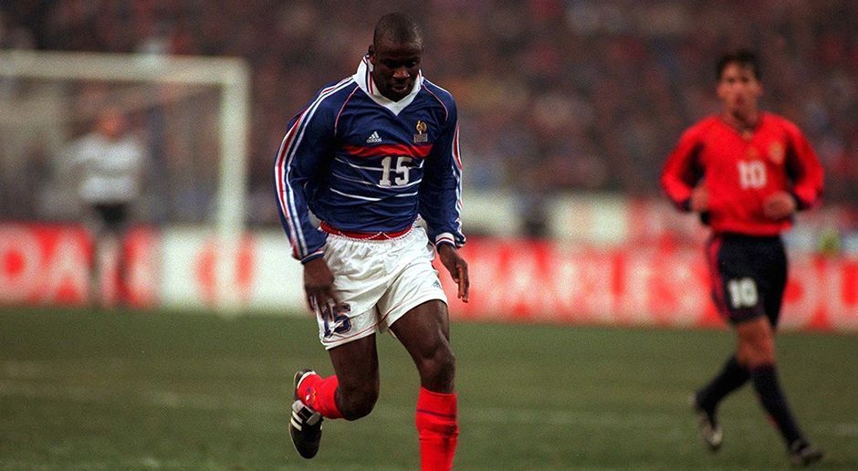 
                <strong>Lilian Thuram</strong><br>
                Lilian Thuram: Die Abwehr hält Trezeguets ehemaliger Nationalmannschaft-Kollege Lilian Thuram zusammen. Ebenso wie der Stürmer gewann er 2000 mit Frankreich die Europameisterschaft.
              