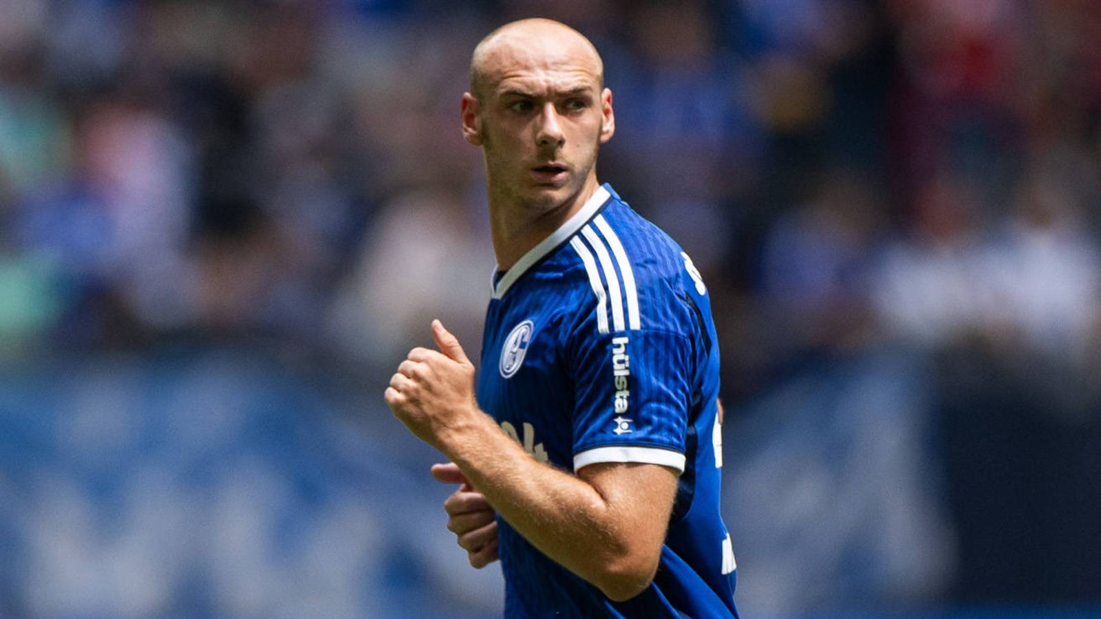 <strong>Henning Matriciani (FC Schalke 04)</strong><br>Kommt nach dem Platzverweis von Cisse zur Stabilität rein. Leistet sich keinen Bock, bleibt unauffällig. <strong><em>ran</em>-Note: 3</strong>