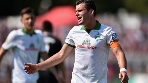 
                <strong>Zlatko Junuzovic (SV Werder Bremen)</strong><br>
                Die Outfits von Zlatko Junuzovic und Clemens Fritz sind bei Werder Bremen am beliebtesten. Allerdings verkauft sich das Trikot des Österreichers noch einen Ticken häufiger.
              