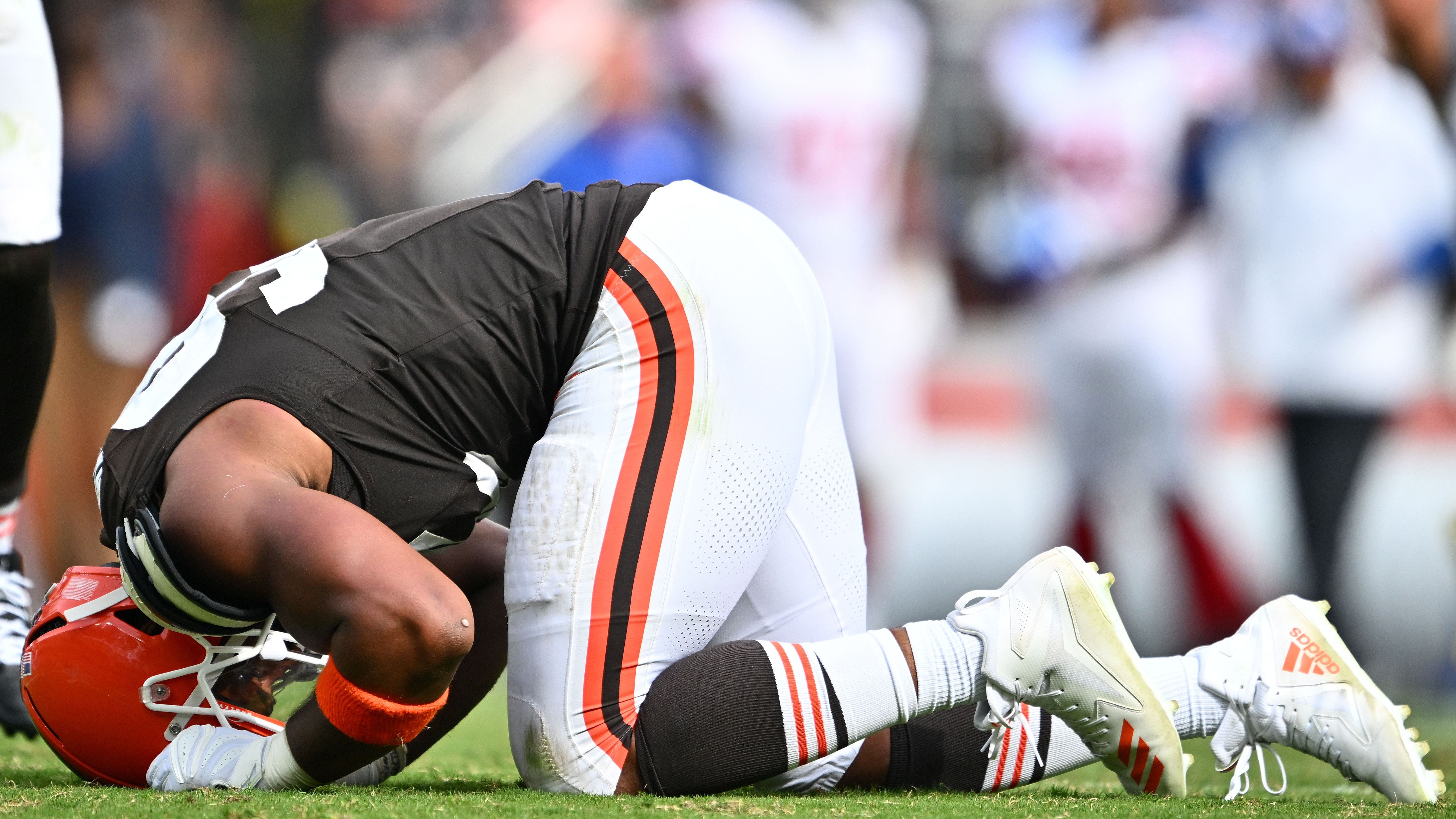 <strong>Myles Garrett (Cleveland Browns)</strong><br>Eine MRT-Untersuchung ergab anschließend mehrere Verletzungen, unter anderem an der Achillessehne. Allerdings sei keine struktureller Natur, wie es in US-Medien heißt. Garrett selbst gab bereits an, notfalls mit den Verletzungen spielen zu wollen und nahm am Donnerstag wieder in Teilen am Training teil.