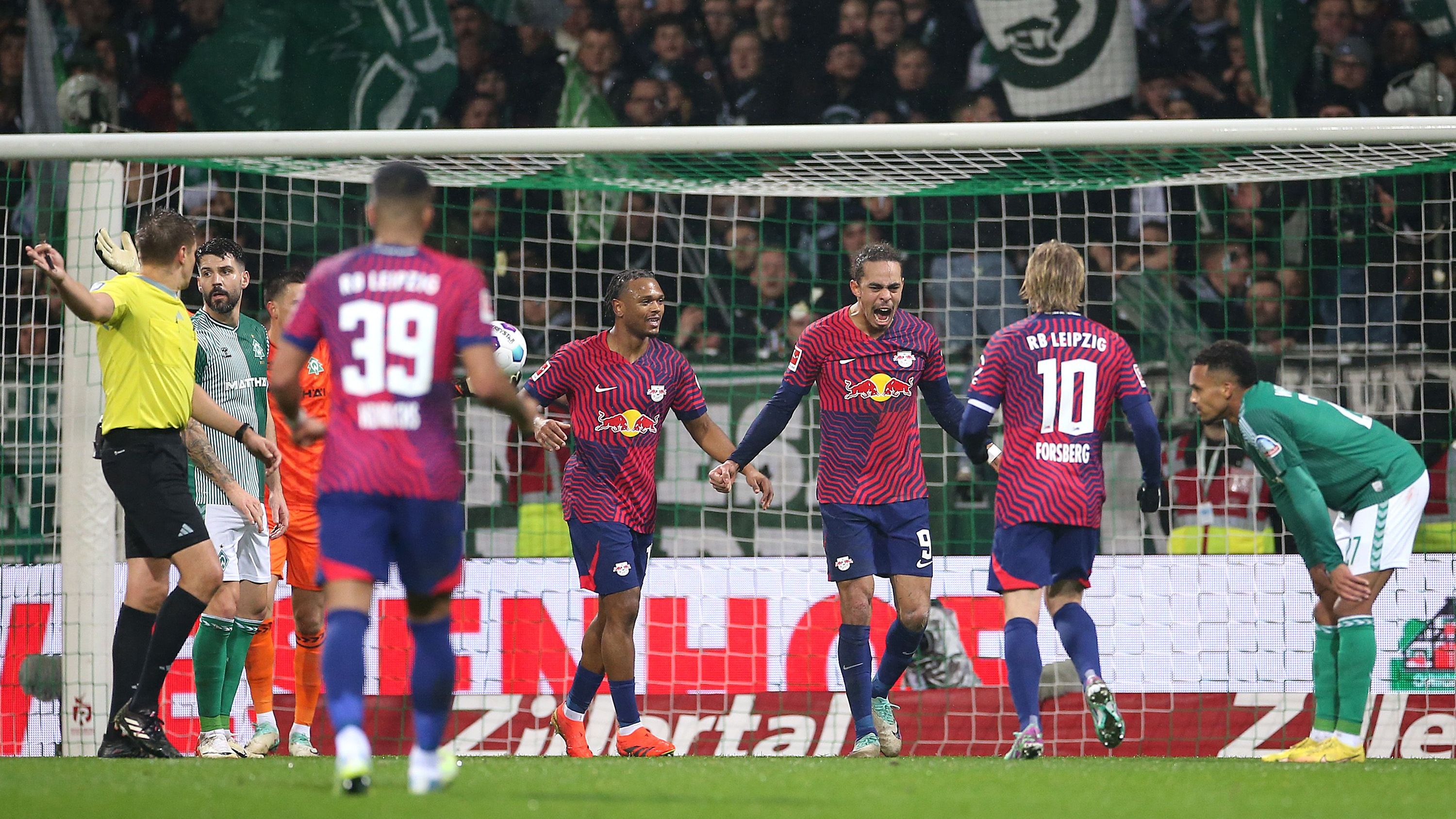 <strong>Platz 4: RB Leipzig</strong><br>Mit zehn Zählern aus den vier Spielen vor der Winterpause präsentierte sich Leipzig zuletzt stark. Das Team von Coach Marco Rose gewann unter anderem in Dortmund (3:2). Im einzigen Test gegen St. Gallen gab es einen 1:0-Sieg. Im Kader gab es offensiv ein paar Veränderungen, Timo Werner wurde an die Tottenham Hotspur verliehen, Flügelspieler Emil Forsberg an Schwesterklub New York Red Bulls abgegeben.