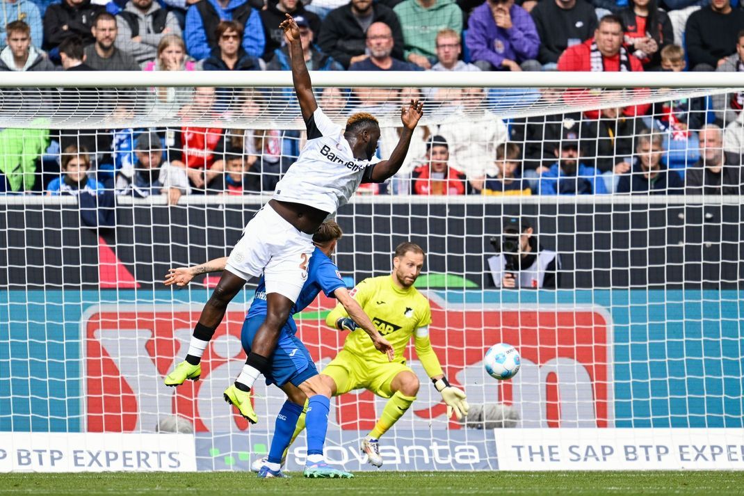 Victor Boniface glänzte beim Leverkusener Sieg gegen Hoffenheim mit zwei Toren und einer Vorlage.