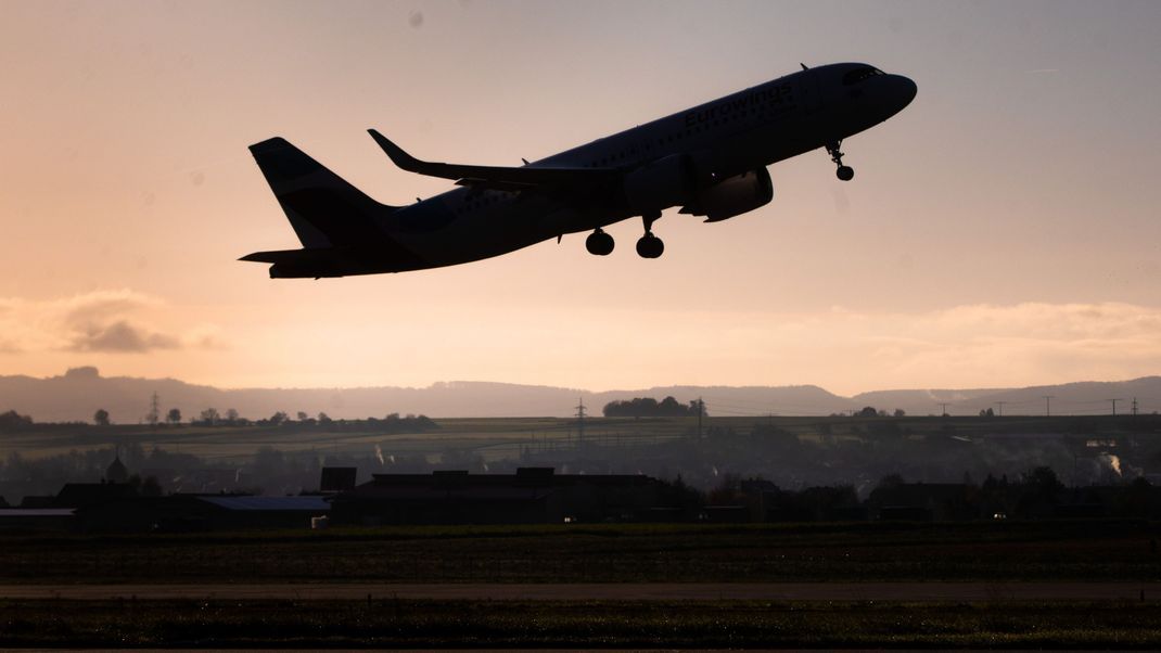 Einige Flugzeuge mussten auf dem Boden bleiben.