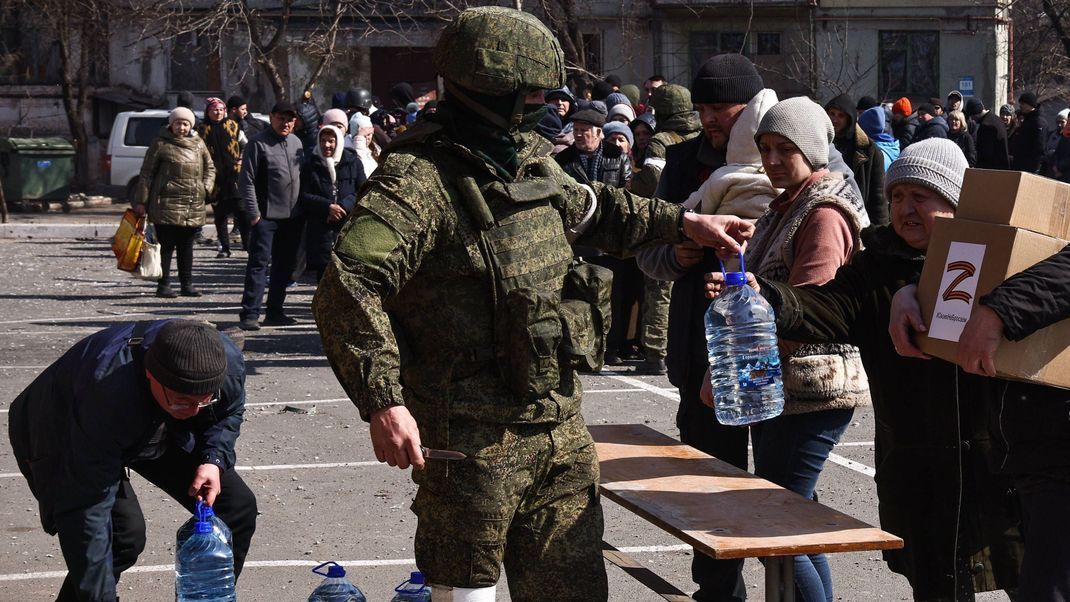 Laut eines Berichts des britischen Geheimdienstes wird das Wasser für russische Soldaten knapp (Symbolbild)