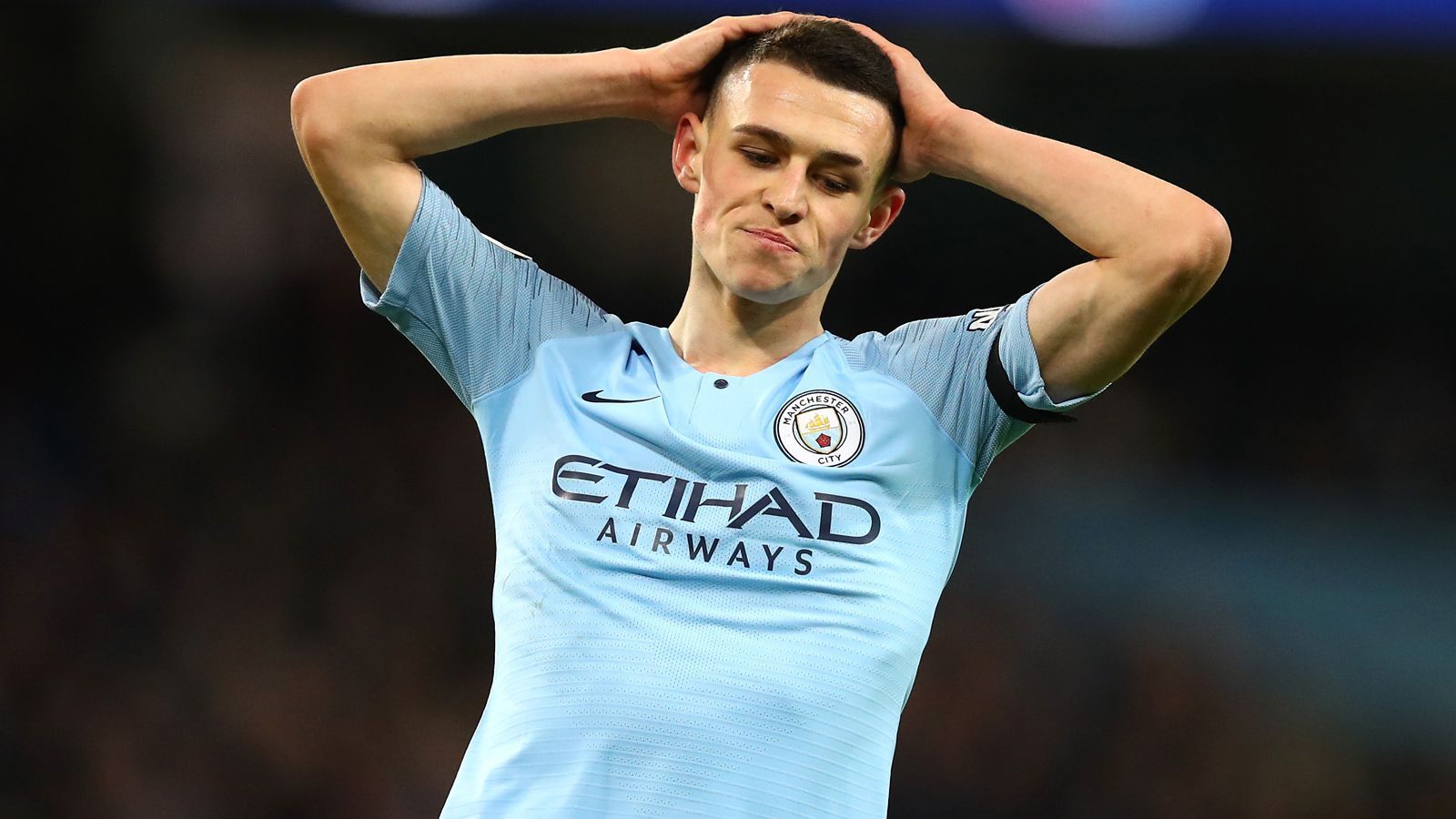 
                <strong>Phil Foden (Manchester City)</strong><br>
                Beim englischen Meister ManCity schnuppert der erst 18-jährige Engländer Phil Foden immer öfter ins Team. Der Mittelfeldspieler kam bislang auf 24 Saison-Einsätze (sechs Tore) für die Mannschaft von Coach Pep Guardiola und spielt zudem trotz seiner Jugend bereits in der U21-Nationalmannschaft der "Three Lions". Dass er im Champions-League-Viertelfinale gegen Tottenham Hotspur von Beginn an spielt, ist eher unwahrscheinlich. Aber zumindest auf einen Joker-Einsatz darf der U17-Weltmeister von 2017 wohl hoffen. 
              