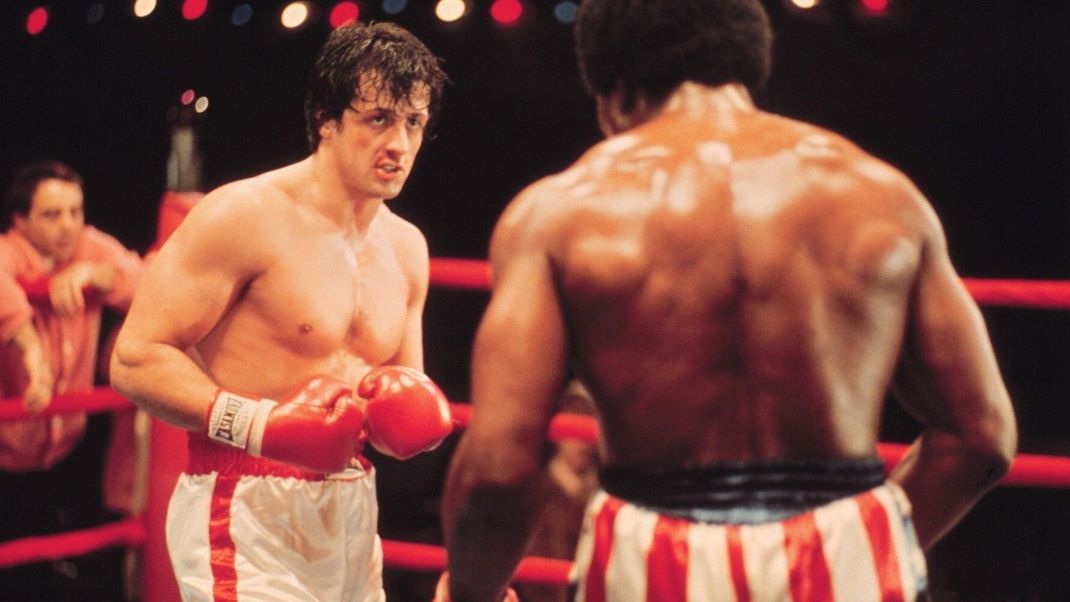 Im Film "Rocky" gab es beim finalen Boxkampfs zwischen Rocky (Sylvester Stallone) und Apollo (Carl Weathers) einen Logikfehler.