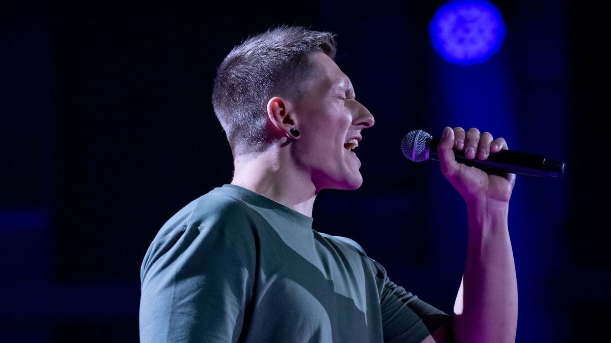 Raphael Merlin performt bei "The Voice of Germany" 2024