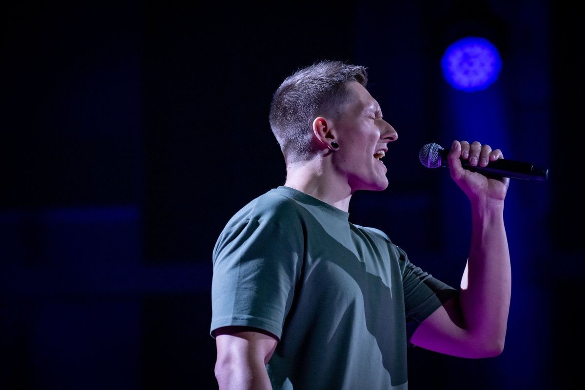 Raphael Merlin performt bei "The Voice of Germany" 2024