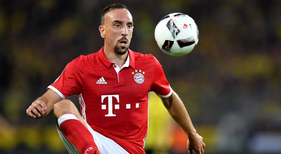 
                <strong>Franck Ribery</strong><br>
                Mittelfeld: Franck Ribery - FC Bayern München, 9 Jahre. Der Franzose, der im Herzen schon fast ein Bayer ist. Unter Carlo Ancelotti findet Ribery derzeit zu seiner alten Top-Form zurück. Bleibt er fit, könnte auf die bisherigen Jahre zumindest noch eine weitere Saison im Trikot der Münchner folgen. 
              