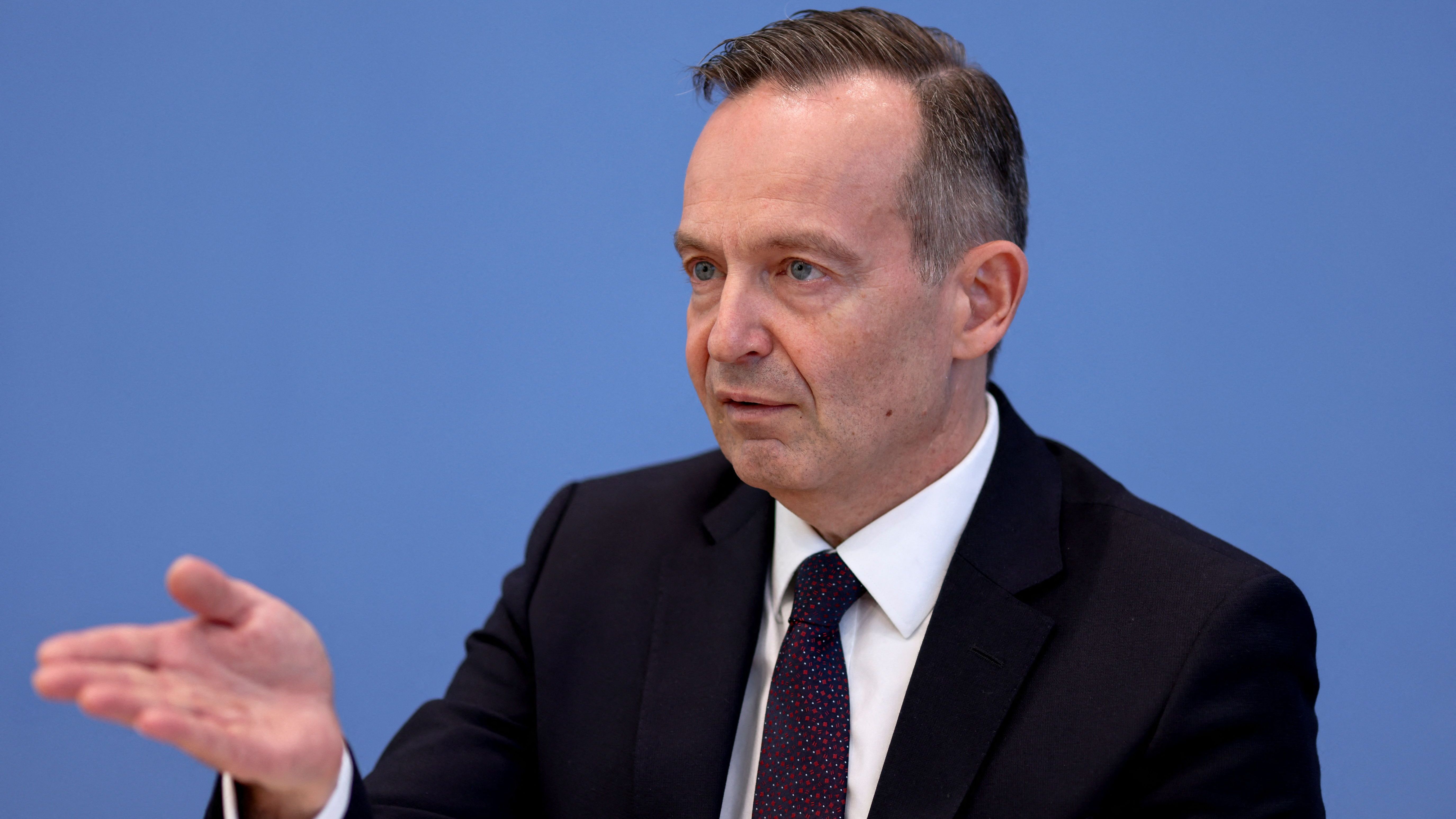 Bundesminister für Digitales und Verkehr: Volker Wissing (FDP).