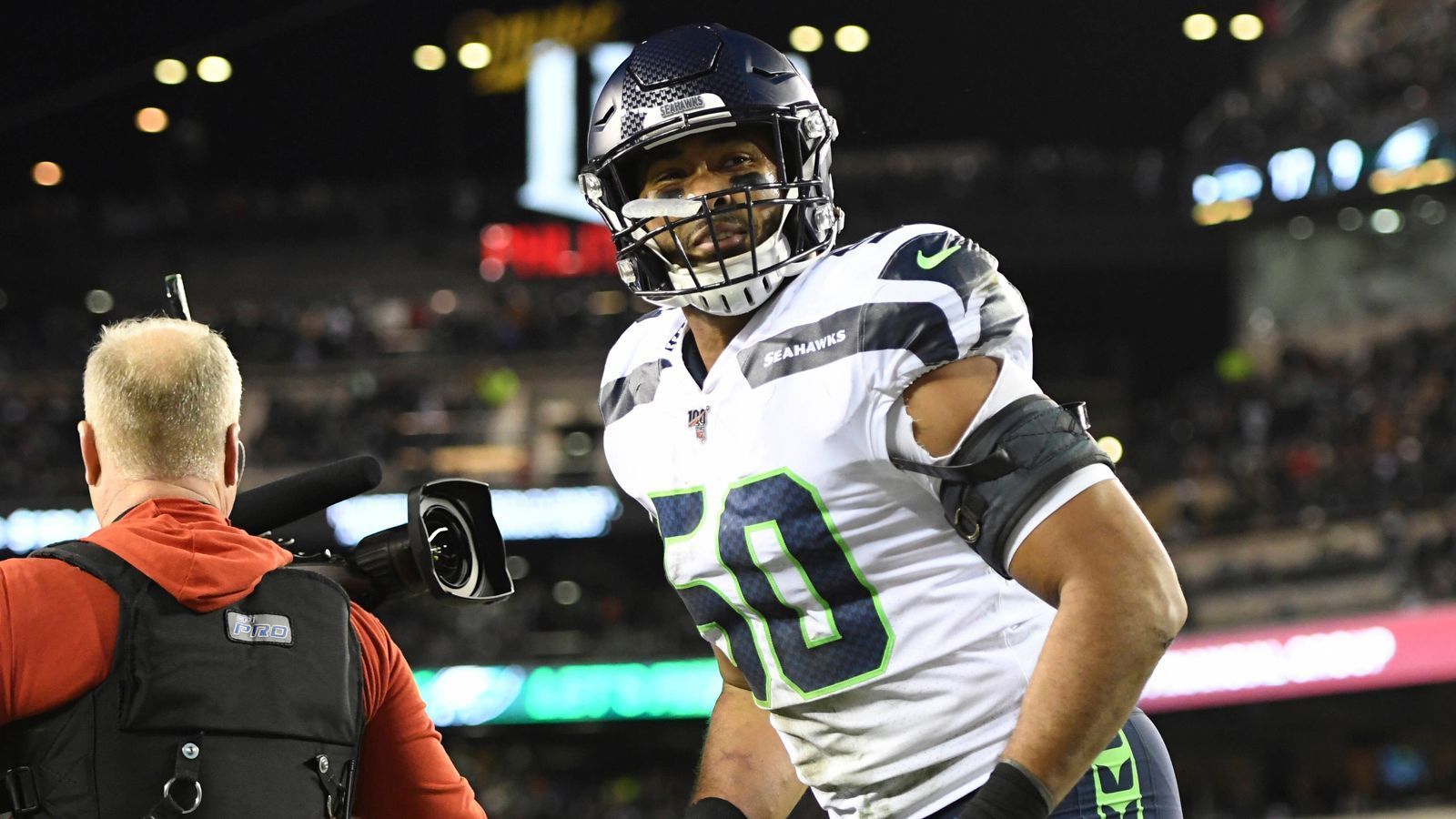 
                <strong>Linebacker</strong><br>
                Stark besetzt mit den Routiniers K.J. Wright und Bobby Wagner. Für Pro Football Focus ist es keine Frage: "Die Seahawks haben die beste Linebacker-Gruppe der Liga." Vor allem Wagner gehört zu den besten Allroundern. Sollte Wright nach einem eher schwachen Jahr auch noch zurück zu seiner Topform finden, ist das Duo ohne Frage ganz vorne dabei.
              