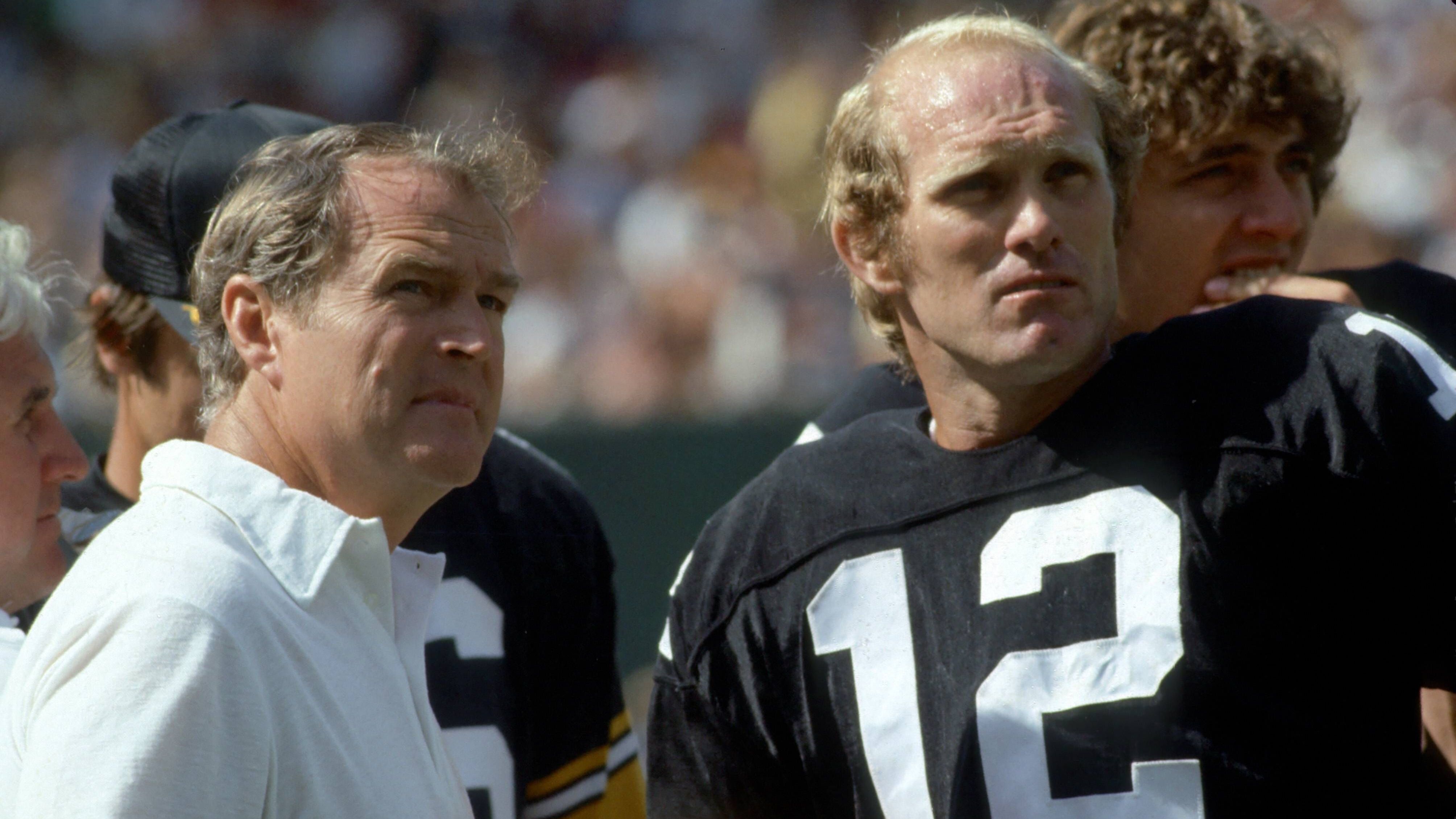 <strong>Terry Bradshaw (1979 &amp; 1980) - Quarterback, Pittsburgh Steelers</strong>