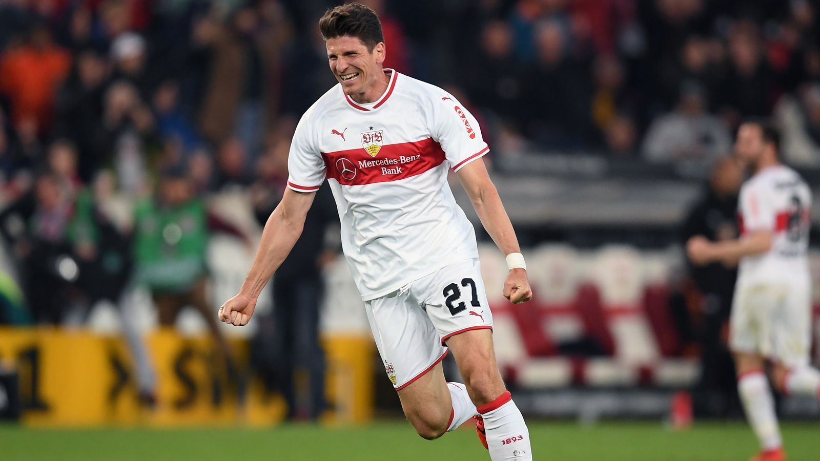 
                <strong>Platz 2 - Mario Gomez</strong><br>
                Bundesliga-Tore mit dem linken Fuß: 52Vereine in der Bundesliga: VfB Stuttgart, VfL Wolfsburg, FC Bayern München
              