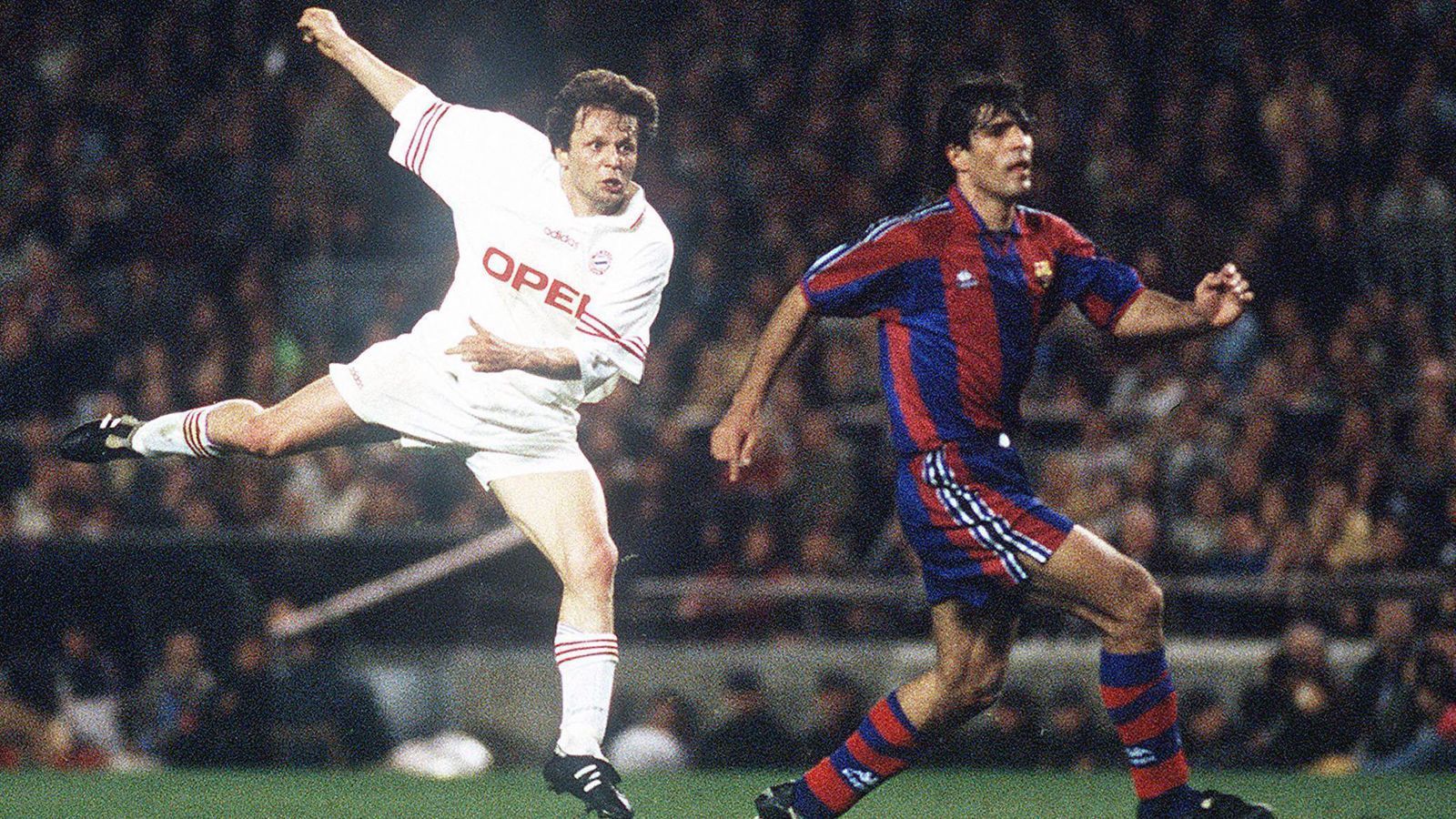 
                <strong>FC Barcelona - FC Bayern (UEFA-Cup 1995/96)</strong><br>
                ... kam es in Barcelona zum Rückspiel und dabei behielten die Bayern mit 2:1 die Oberhand. Markus Babbel und erneut Marcel Witeczek (li.) brachten den deutschen Rekordmeister um Trainer Otto Rehhagel durch ihre Treffer auf Finalkurs. Daran konnte auch der späte Anschlusstreffer von Ivan De La Pena nichts mehr ändern. Knapp einen Monat nach dem Sieg bei Barca holten die Münchner (nach dem Rauswurf von Rehhagel) unter Interimscoach Franz Beckenbauer durch zwei Erfolge in den Endspielen gegen Girondins Bordeaux den UEFA-Cup an die Säbener Straße.
              