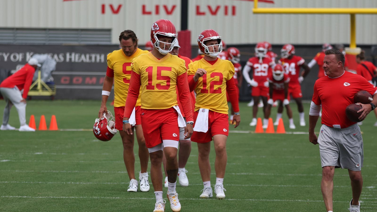 
                <strong>Kansas City Chiefs</strong><br>
                Ort: Missouri Western State University, St. Joseph, MissouriAuftakt: 22. Juli
              