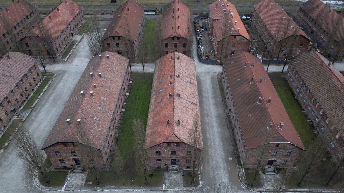 HOLOCAUST-MEMORIAL/AUSCHWITZ-SURVIVORS