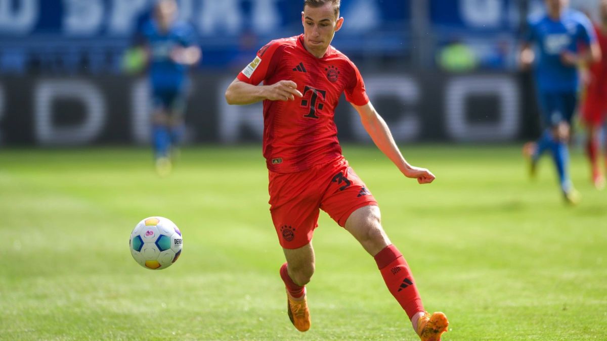 Lovro Zvonarek im Trikot des FC Bayern