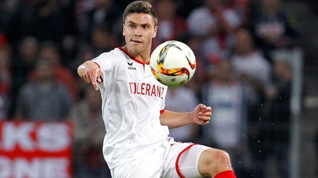 
                <strong>Jonas Hector (1. FC Köln)</strong><br>
                Jonas Hector (1. FC Köln): Vertrag bis 2018. Vom bodenständigen Linksverteidiger sind keinerlei Abwanderungsgedanken zu vernehmen. Allerdings müsste er für den nächsten Karriereschritt zu einem Team wechseln, das im Europacup zu Hause ist. Besonders der FC Liverpool soll ein Auge auf Hector geworfen haben.
              