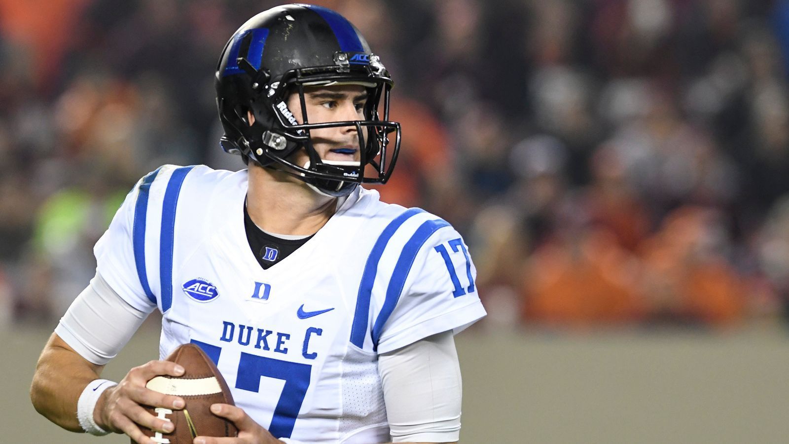 
                <strong>Daniel Jones</strong><br>
                College: Duke UniversityWonderlic-Score: 37
              