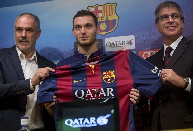 
                <strong>Thomas Vermaelen</strong><br>
                Im Sommer wechselte Abwehrwaffe Thomas Vermaelen für zehn Millionen Euro von Arsenal zum FC Barcelona. Seitdem fällt der Belgier verletzt aus, muss jetzt erneut operiert werden. Vermaelen ist nicht der erste Arsenal-Transfer, der Barca nicht glückte ...
              