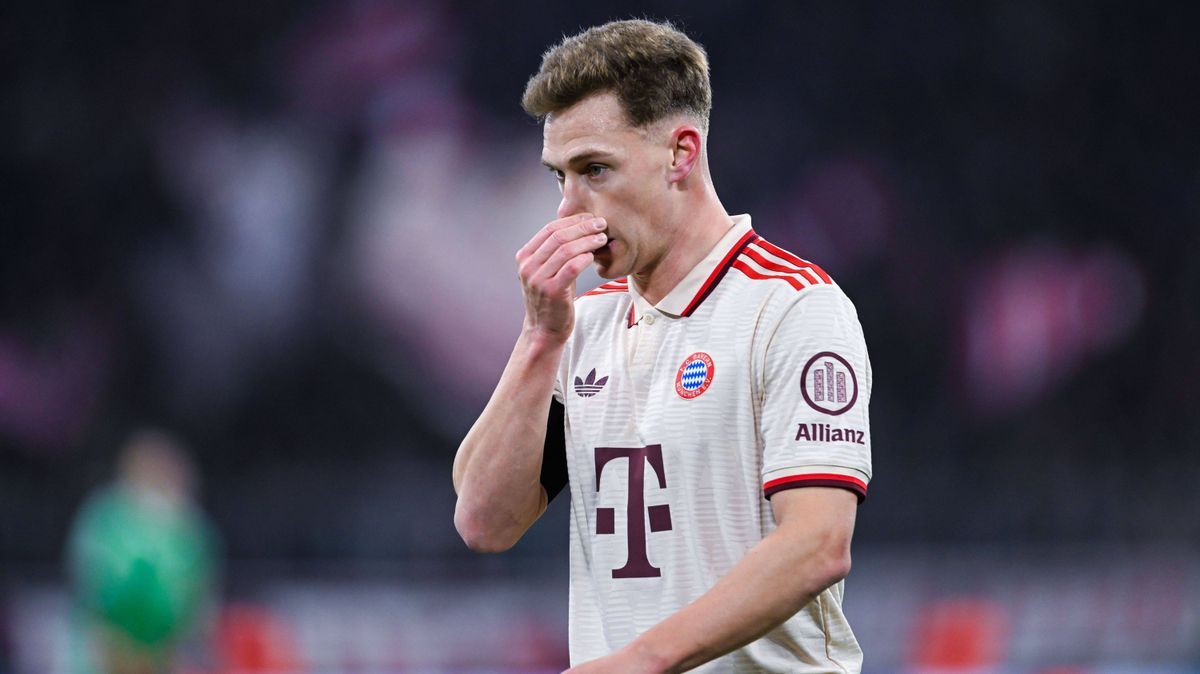 Joshua Kimmich (FC Bayern München) gestures and looks thoughtful during the UEFA Champions League 2024 25 League Knockout Play-off Second Leg match between FC Bayern München and Celtic FC at Allian...