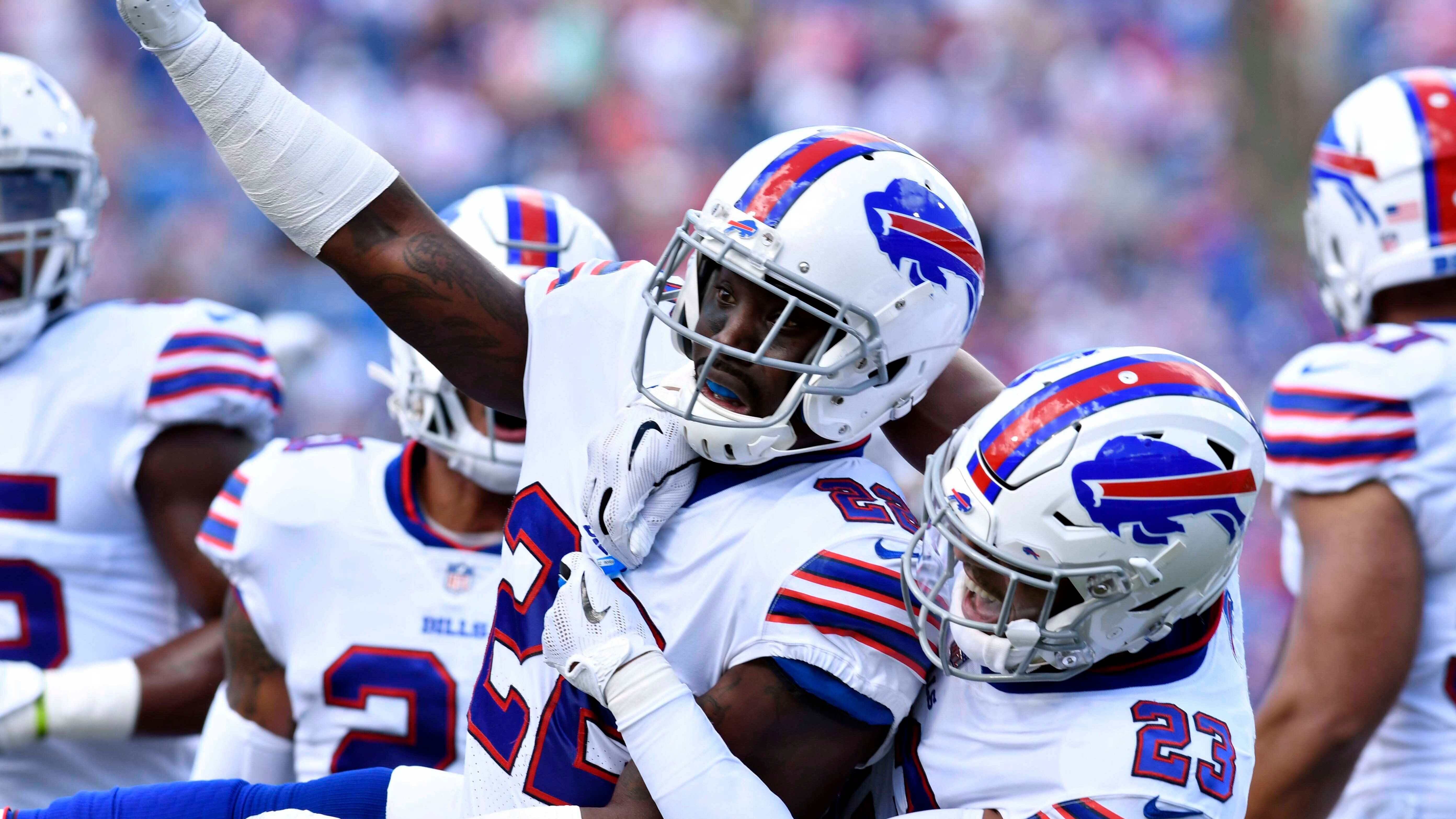 <strong>Vontae Davis</strong><br>Bills-Cheftrainer Sean McDermott sagte seinerzeit, ihm sei nicht klar gewesen, ob Davis "nur" das Spiel verlassen oder direkt zurücktreten wollte. In dessen Erklärung stellte sich heraus, Letzteres war der Fall, auch wenn er sich seinen Rücktritt "so nicht vorgestellt" habe. Bei Kollegen und Medien kam die Aktion nicht gut an. Er selbst nannte es "therapeutisch". Anfang April 2024 wurde Davis im Alter von 35 Jahren tot aufgefunden.