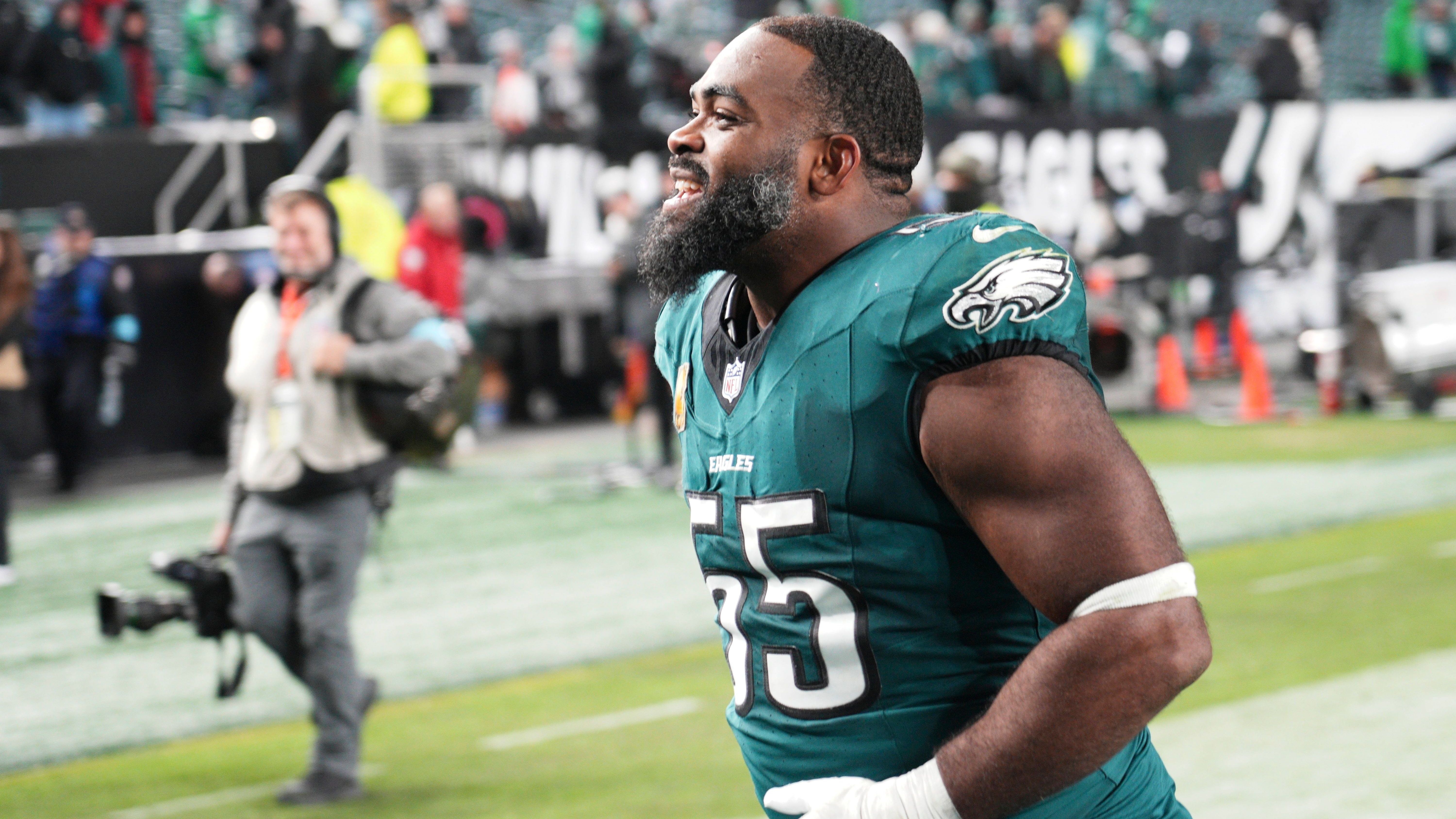 <strong>Brandon Graham (Philadelphia Eagles)</strong><br>Das Comeback von Brandon Graham ist rechtzeitig zum <a data-li-document-ref="485232" href="https://www.ran.de/sports/american-football/nfl/news/super-bowl2025-philadelphia-eagles-fuegen-kansas-city-chiefs-historische-pleite-zu-tv-relive-highlights-485232">Super Bowl</a> perfekt. Nur rund zweieinhalb Monate nach seinem Trizeps-Riss wurde der Edge Rusher der Eagles von der Injured-Reserve-Liste aktiviert. Zuvor absolvierte er am Freitag die komplette Trainingseinheit.