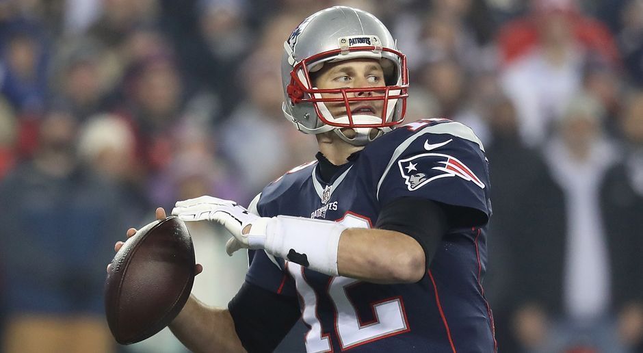 
                <strong>Platz 1: New England Patriots (11:2 / Vorwoche: 3)</strong><br>
                Dank eines bärenstarken Tom Bradys haben die New England Patriots die Spitzenposition im Power Ranking zurückerobert. Der Quarterback warf 25 Pässe für 406 (!) Yards und drei Touchdowns und feierte seinen 100. Heimsieg. Seine Form lässt Brady zu einem heißen MVP-Anwärter aufsteigen. Am kommenden Spieltag gastieren die Patriots bei den Denver Broncos. ProSiebenMAXX und ran.de übertragen die Partie live am Sonntag, 18. Dezember 2016, ab 22:25 Uhr.
              