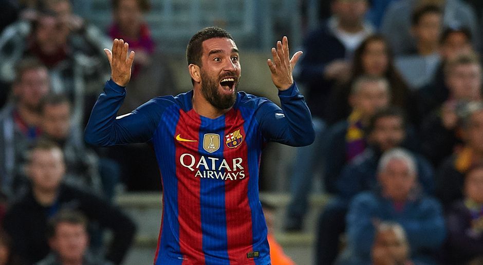 
                <strong>Arda Turan</strong><br>
                Arda Turan: Wurde in der 77. Minute für den blassen Andre Gomes eingewechselt. Blieb ohne großen Effekt, zumindest positiv. Kurz vor Schluss lies er sich zu einem unnötigen Foul hinreißen. Den Freistoß münzte Real zum 1:1 um. Bitter. Für eine Note spielte der Türke jedoch zu kurz. ran-Note: Keine Bewertung.
              