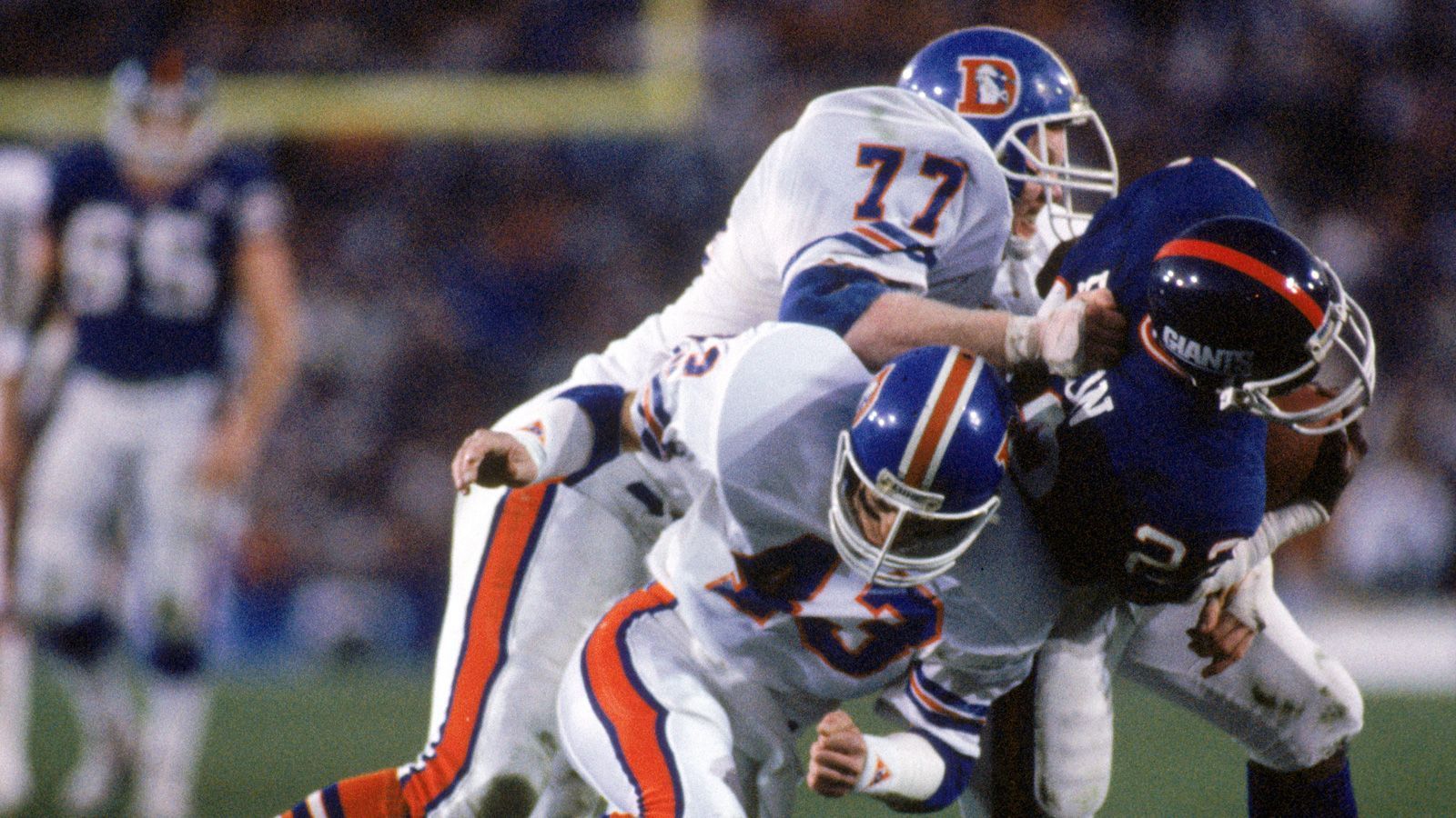 
                <strong>Super Bowl XXI: New York Giants vs. Denver Broncos </strong><br>
                Die New York Giants besiegten im 21. Super Bowl im Januar 1987 die Denver Broncos mit 39:20. Auch das Spiel in der Regular Season gewannen die Giants mit 19:16.
              