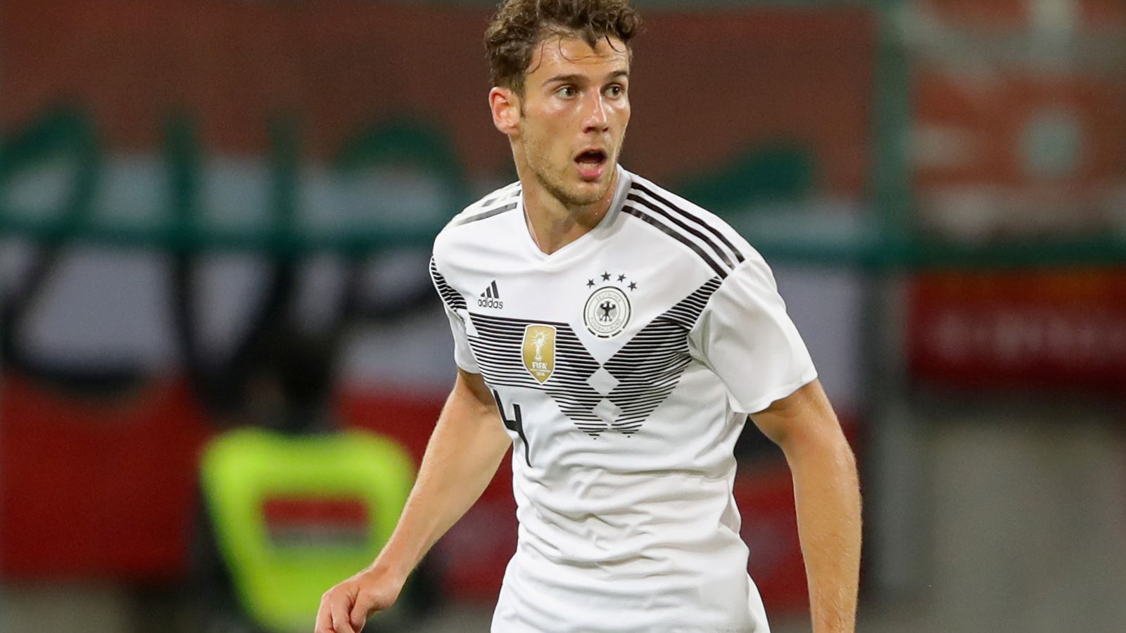 
                <strong>Leon Goretzka</strong><br>
                Verein: FC Bayern München
              