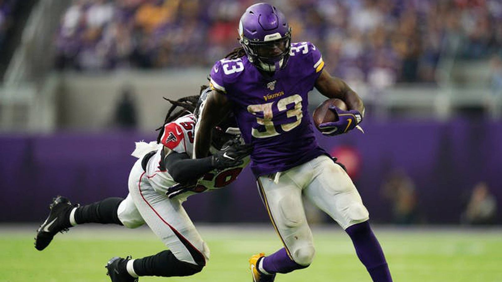 
                <strong>Rushing Offense: Minnesota Vikings</strong><br>
                Eigentlich würden an dieser Stelle auch die Ravens stehen, die 38 Punkte erzielten. Da man ein Team aber nicht zweimal aufstellen kann und Baltimore in der Passing Offense deutlich mehr Punkte aufgelegt hat, ist in Kombination die Rushing Offense der Minnesota Vikings um Running Back Delvin Cook mit 172 Yards und drei Touchdowns die beste Wahl an diesem Spieltag.Gesamtpunktzahl: 35
              