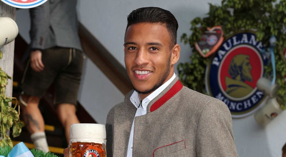 
                <strong>Corenin Tolisso</strong><br>
                Für Mittelfeldprofi Corentin Tolisso war es der Premieren-Besuch mit dem FC Bayern auf der Theresienwiese. 
              