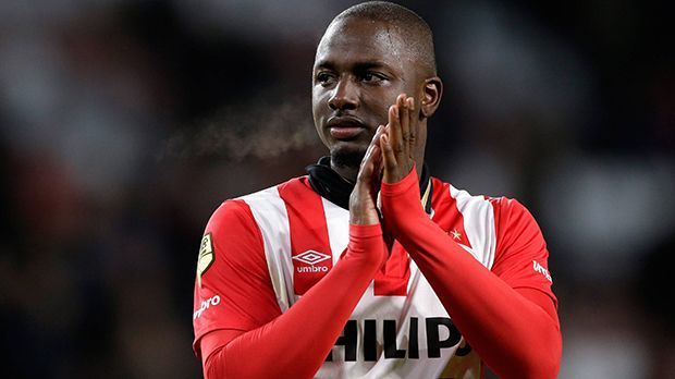 
                <strong>Top 5: Das Dream Team von Jetro Willems</strong><br>
                Spieler 1: Jetro Willems. Der Linksverteidiger spielte gegen Atletico Madrid sein erstes Champions-League-Spiel überhaupt. Die letzten Jahre schaffte es Eindhoven "nur" in die Europa League.
              