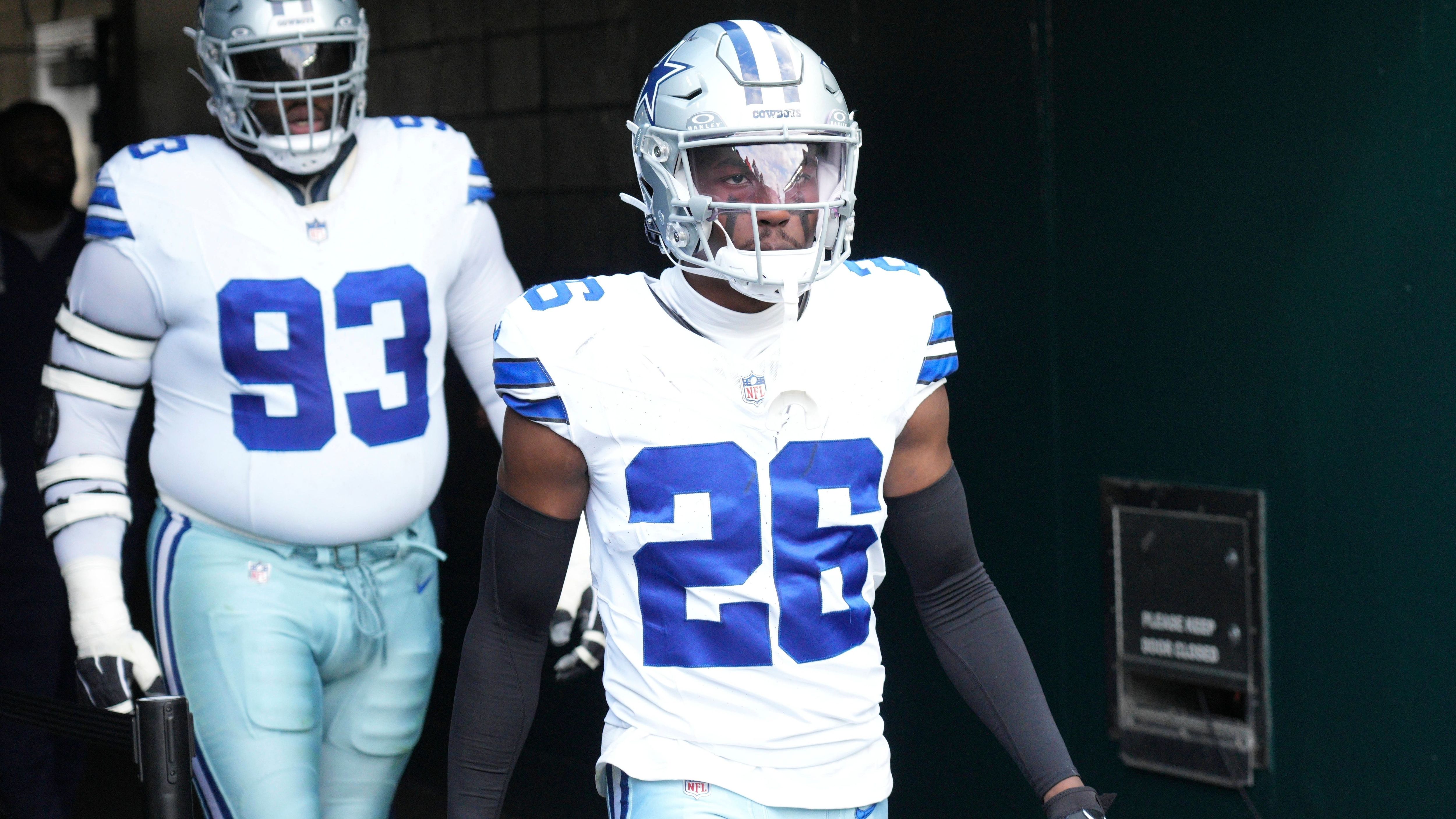 <strong>Dallas Cowboys<br></strong>Schwierig ist die Lage auch in der Defense des Teams. Linebacker Jack Sanborn fällt definitiv aus und auch di eSecondaryweist diverse fragliche Spieler auf. Etliche konnten nur eingeschränkt trainieren. Kleiner Lichtblick am Sonntag: Laut "NFL Network" können wohl immerhin die beiden Cornerbacks DaRon Bland (Foto) und Trevon Diggs spielen.