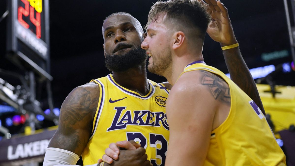 Das Starduo der Lakers: James (l.) und Doncic