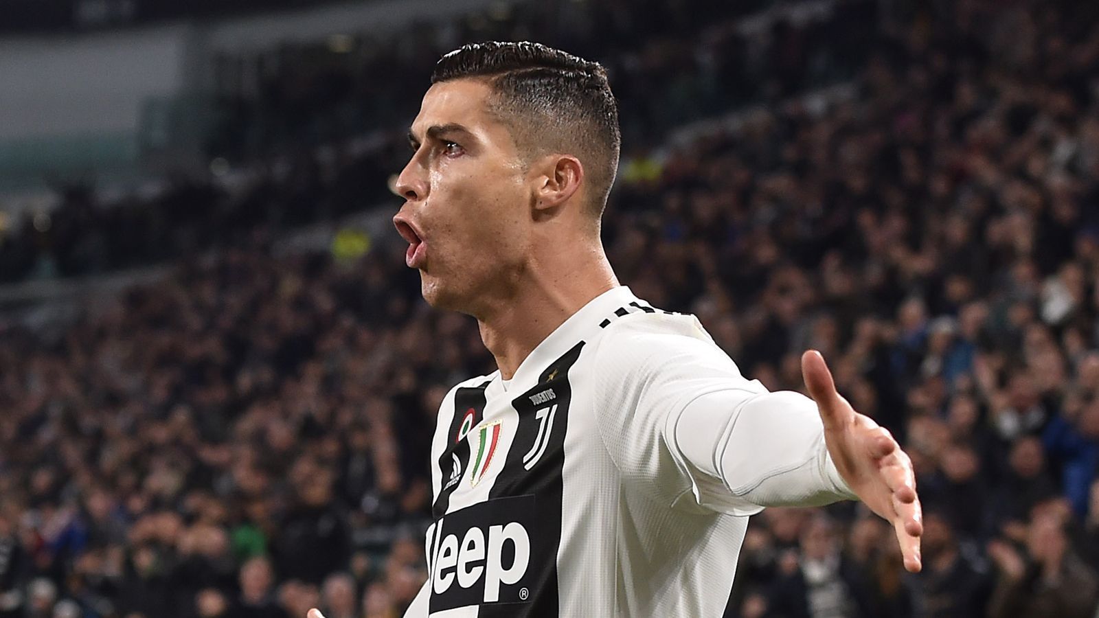 
                <strong>Platz 1: Cristiano Ronaldo</strong><br>
                Vereine: Manchester United, Real Madrid, Juventus Turin131 Tore in 172 Spielen 
              