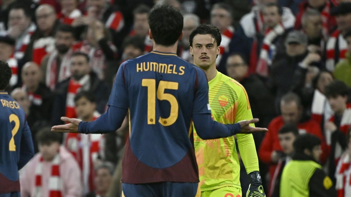 Für Hummels war es die erste Rote Karte im Roma-Trikot